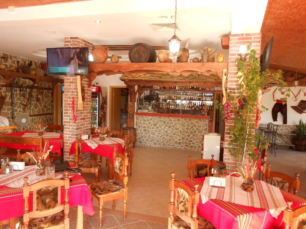 Tomi Family Apartments Pantai Sunny Bagian luar foto