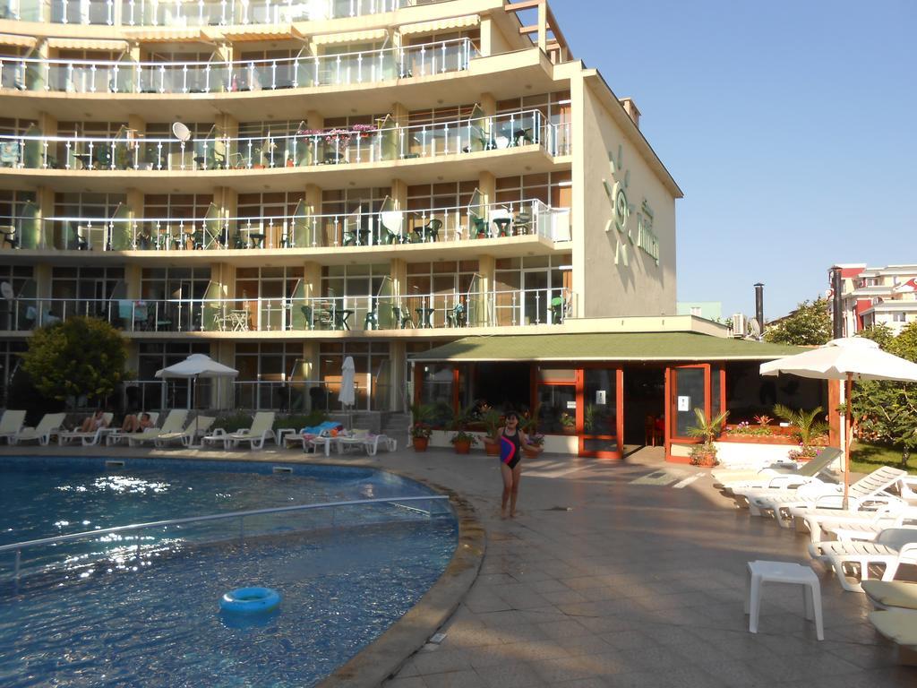 Tomi Family Apartments Pantai Sunny Bagian luar foto